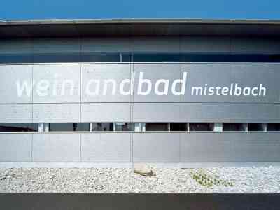 <p>© RUNSER / PRANTL architekten, Weinlandbad, 2130 Mistelbach, Niederösterreich, Österreich, 2009, Freibad, Fotograf Rupert Steiner</p> <p>© RUNSER / PRANTL architekten, Weinlandbad, 2130 Mistelbach, Niederösterreich, Österreich, 2009, Freibad, Fotograf Rupert Steiner</p>