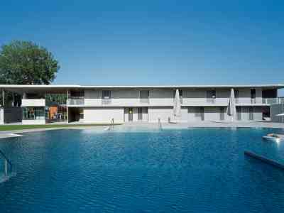 <p>© RUNSER / PRANTL architekten, Weinlandbad, 2130 Mistelbach, Niederösterreich, Österreich, 2009, Freibad, Fotograf Rupert Steiner</p> <p>© RUNSER / PRANTL architekten, Weinlandbad, 2130 Mistelbach, Niederösterreich, Österreich, 2009, Freibad, Fotograf Rupert Steiner</p>